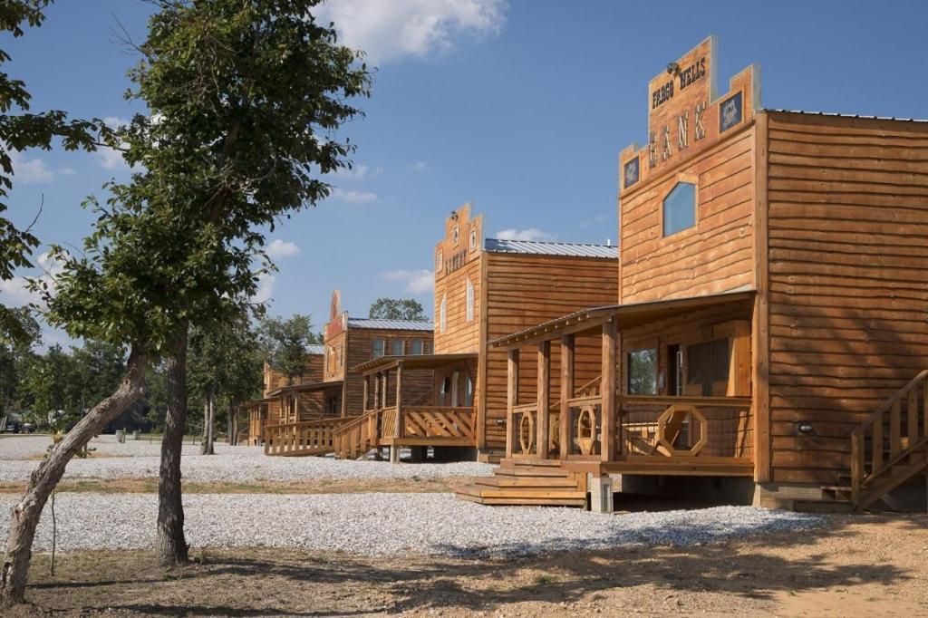 Diamonds Old West Hotel Murfreesboro Ngoại thất bức ảnh
