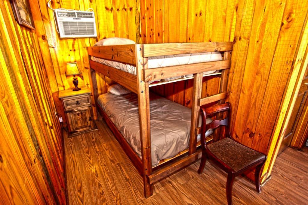 Diamonds Old West Hotel Murfreesboro Ngoại thất bức ảnh