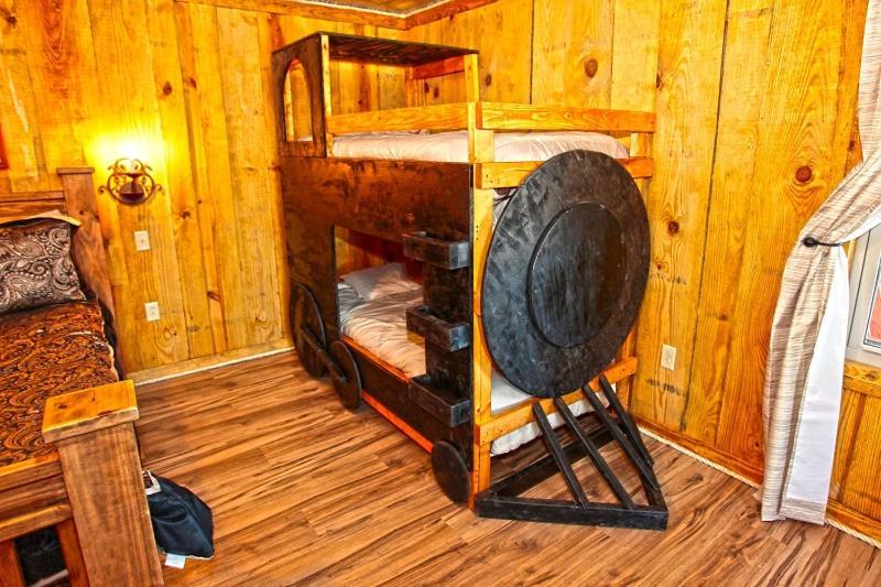 Diamonds Old West Hotel Murfreesboro Ngoại thất bức ảnh