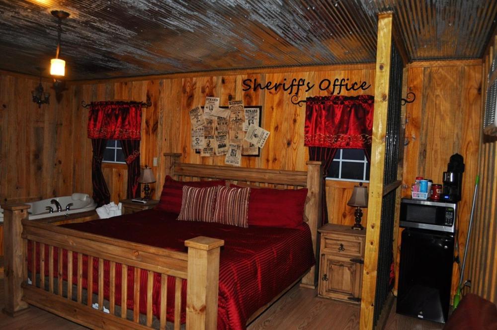 Diamonds Old West Hotel Murfreesboro Ngoại thất bức ảnh